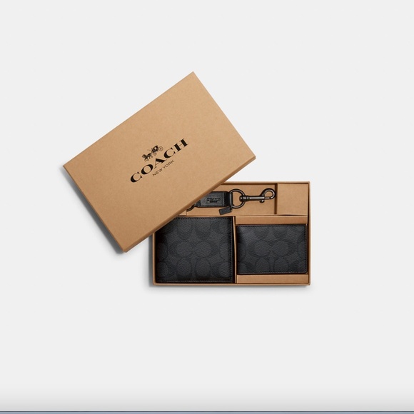 Coach Boxed 3 In 1 Wallet Gift Set In Signature Canvas - Picture 1 of 5